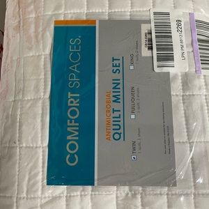 Quilt and Sham. Twin